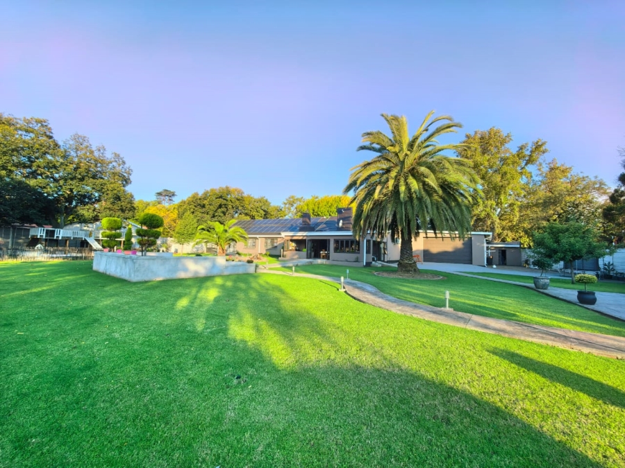 5 Bedroom Property for Sale in Sasolburg Ext 4 Free State